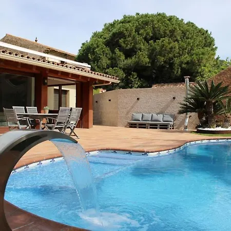 Vila Domo San Andrés de Llevaneras
